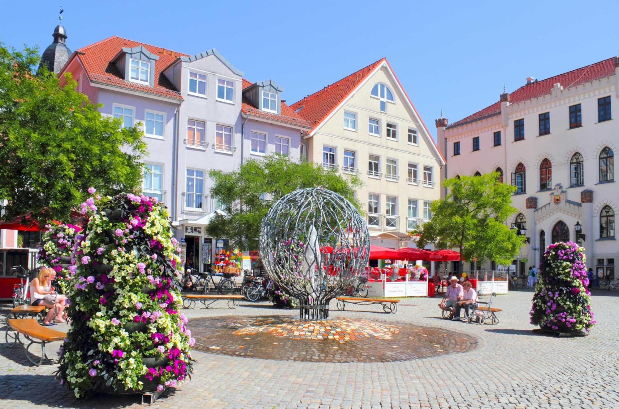 Grosse Sommerliebe - Ferienhaus Nah Am Volksbad Und Radwanderweg Waren  Exteriör bild